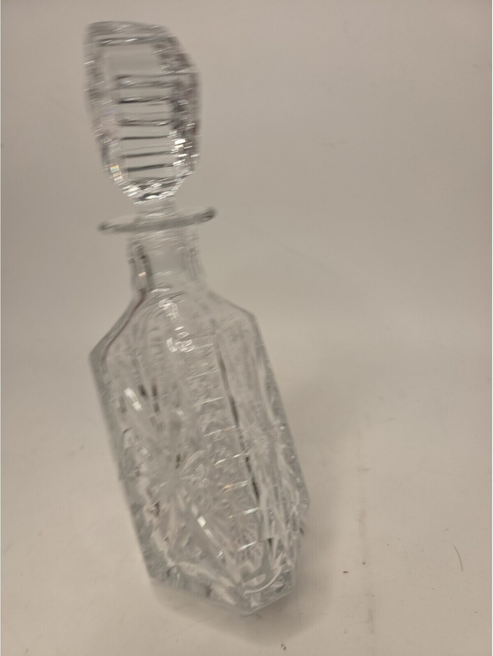 Godinger Dublin Crystal Triangular Whiskey Decanter & Chevron Stopper 11" Heavy - Picture 3 of 7